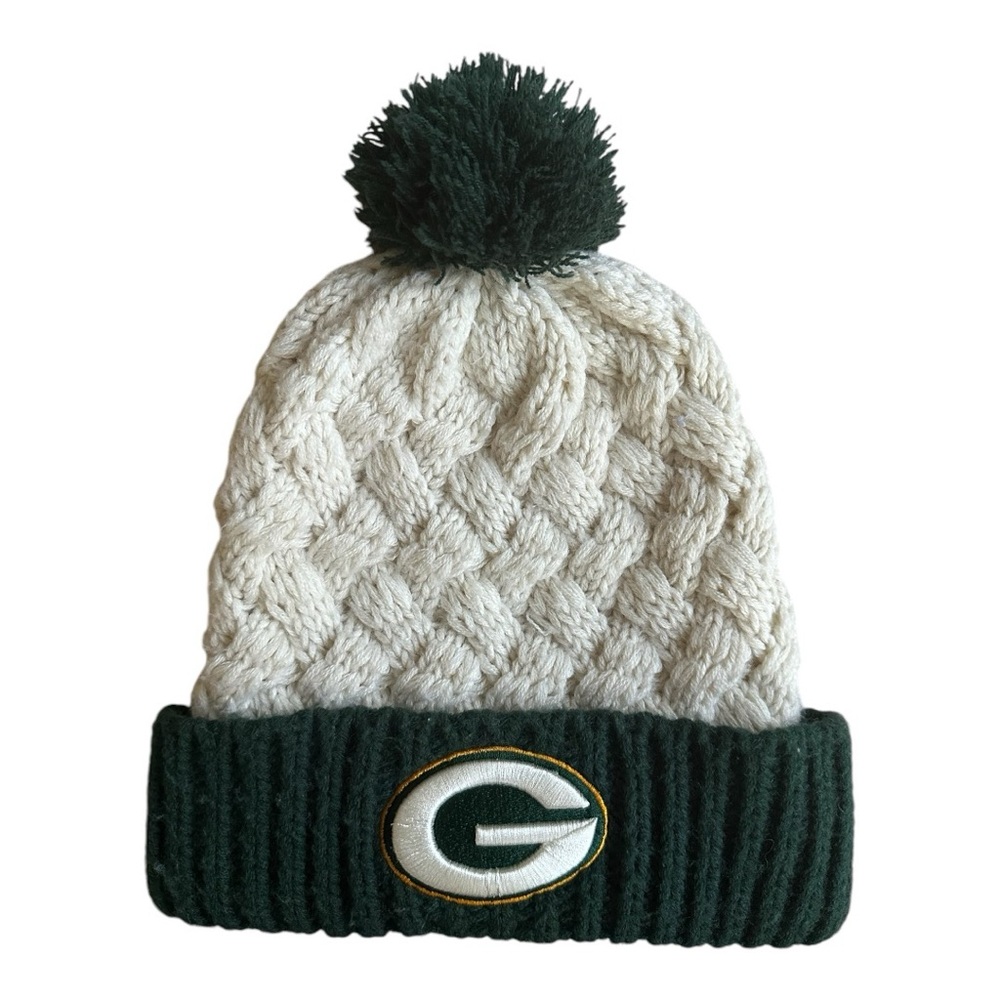 Green Bay Packers womens winter hat beanie. Authentic NFL merch. Green/Ivory